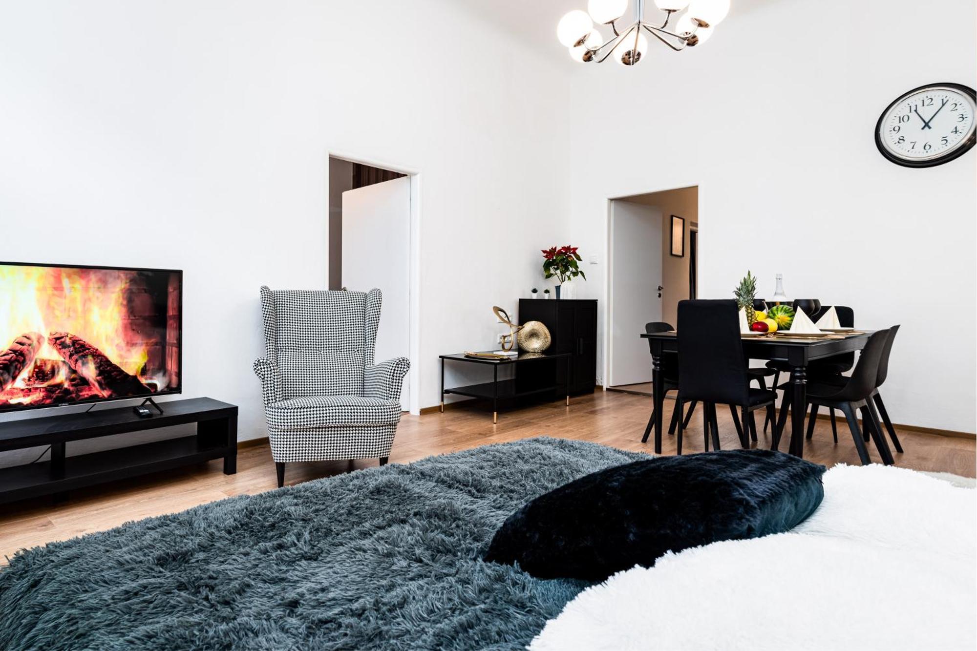 Black Diamond Suite — Photos 1